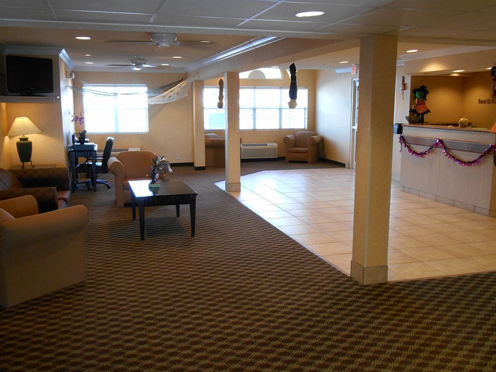 Quality Inn & Suites West El Paso I-10 Exterior photo